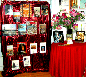 Infos pratiques biblio decor rouge